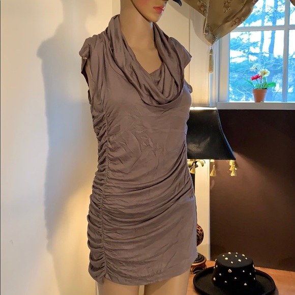 Kenar Dresses & Skirts - Gathered beauty!
